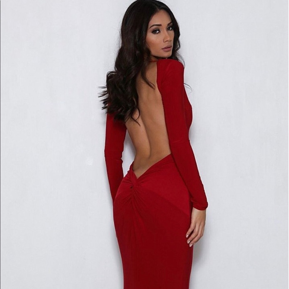 Red backless gown *NWT*❤️ never worn!!!